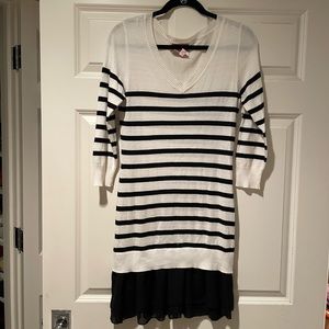 Romeo & Juliet Black/White Striped Mini Dress - size S